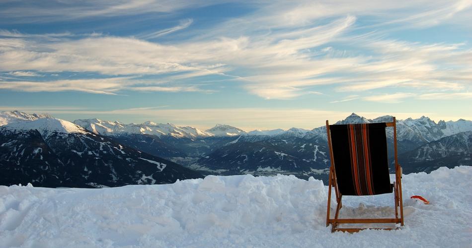 Ein Stuhl im Schnee auf der Nordkette